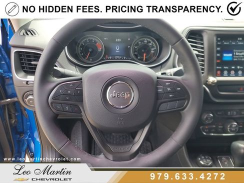 Used 2022 Jeep Cherokee Trailhawk AWD/4WD image 20