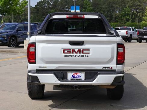 Certified 2025 GMC Canyon AT4 w/ Nightfall Edition AWD/4WD image 19