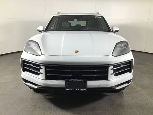 Certified 2024 Porsche Cayenne AWD/4WD image 11