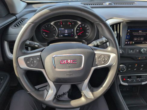 Used 2024 GMC Terrain SLE image 19
