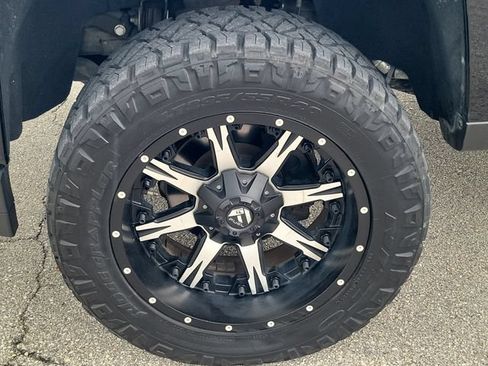 Used 2018 Chevrolet Silverado 1500 Custom w/ Custom Value Package AWD/4WD image 6