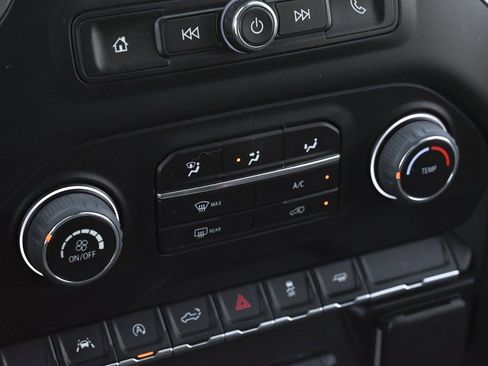 Used 2022 Chevrolet Silverado 1500 Custom RWD image 34