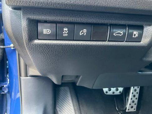Used 2025 Toyota Camry SE FWD image 8