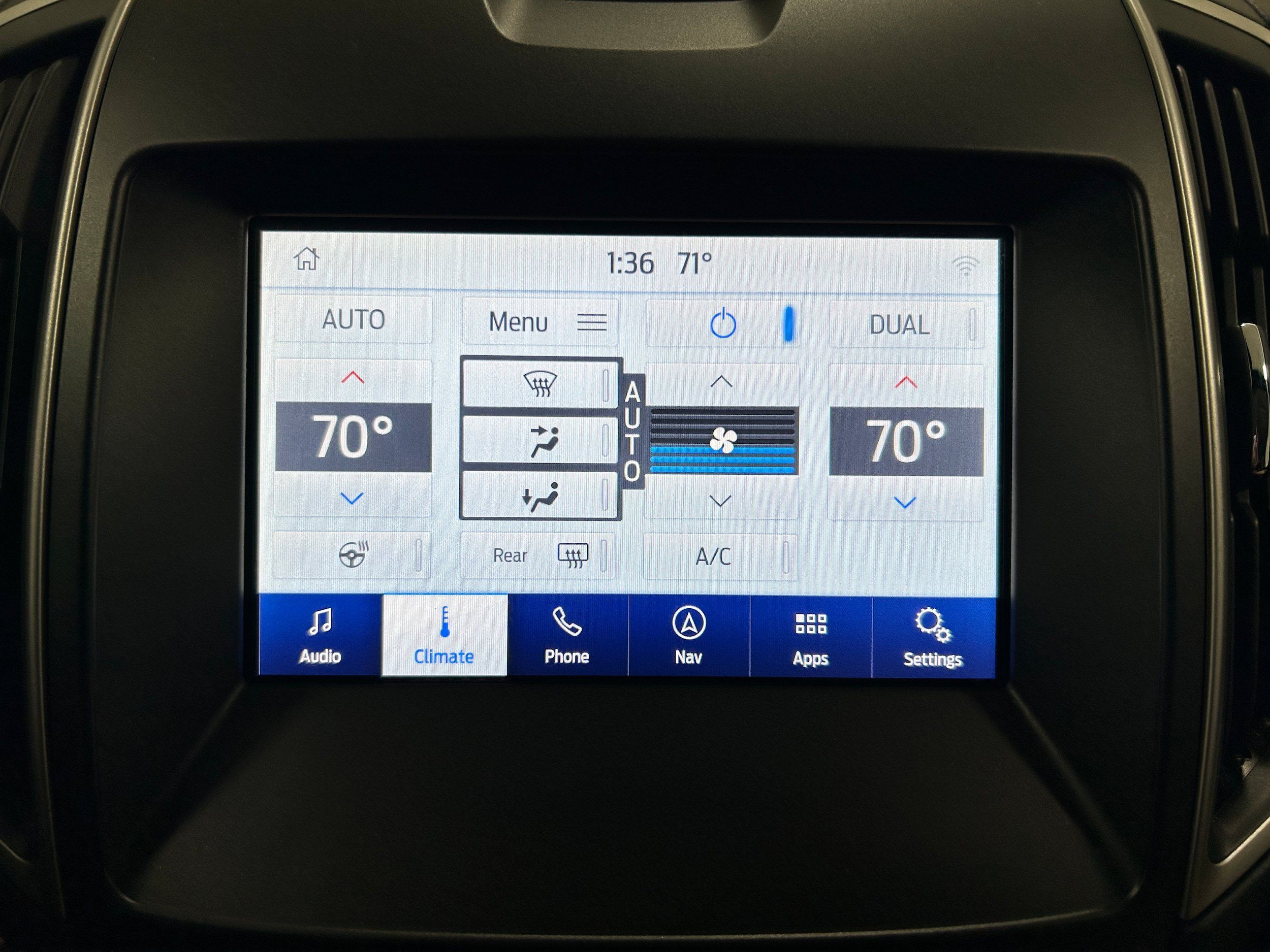 Used 2019 Ford Edge SEL w/ Equipment Group 201A AWD/4WD image 6