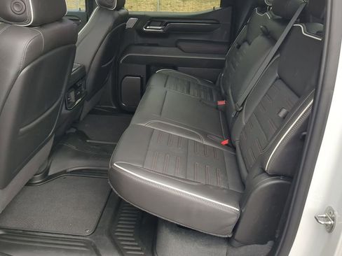 Used 2024 GMC Sierra 1500 AT4X image 31