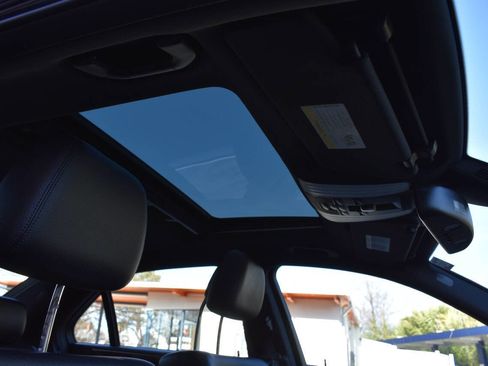 Used 2013 Mercedes-Benz E 350 4MATIC Sedan image 27