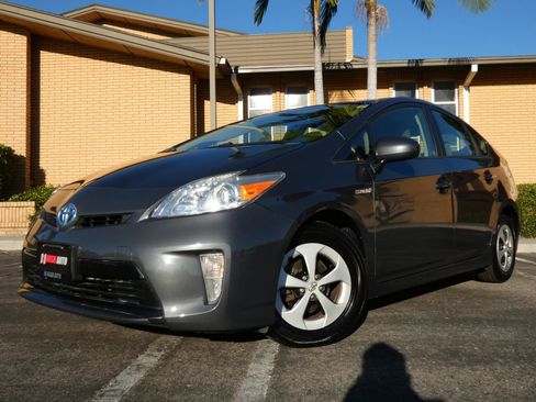 Used 2015 Toyota Prius Two image 13