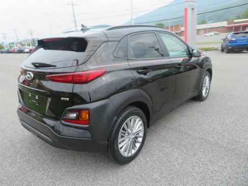 Used 2019 Hyundai Kona SEL image 3