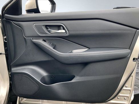 Certified 2025 Nissan Rogue Platinum w/ Platinum Premium Package image 25