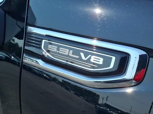 Used 2022 GMC Sierra 1500 SLT w/ SLT Premium Plus Package AWD/4WD image 27