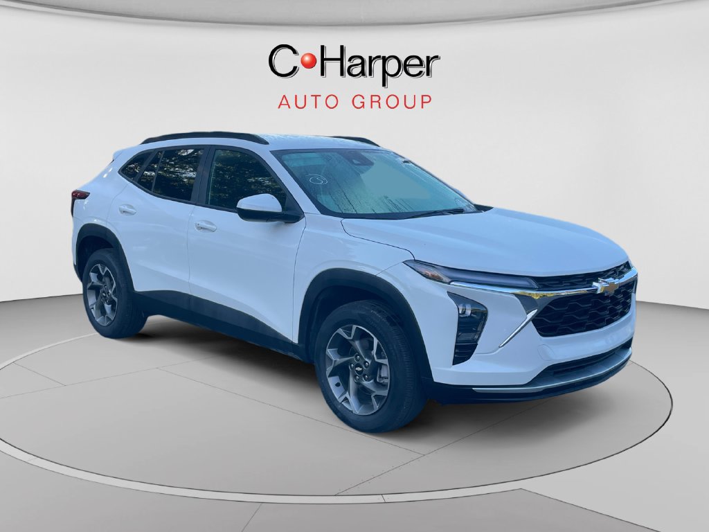 Used 2025 Chevrolet Trax LT w/ Driver Confidence Package FWD image 1
