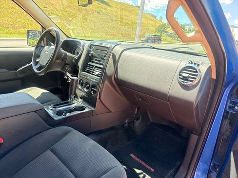 Used 2010 Ford Explorer Sport Trac XLT AWD/4WD image 29