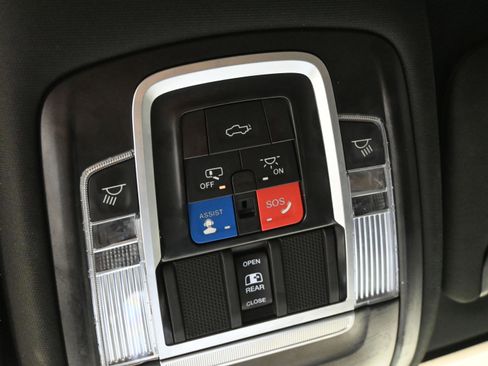Used 2024 RAM 2500 Rebel AWD/4WD image 25