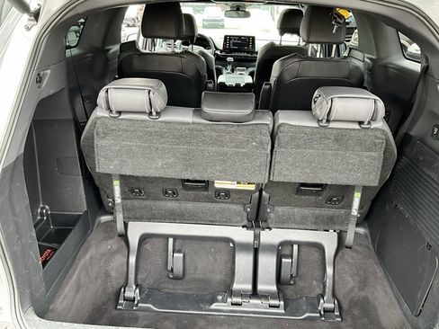 Used 2023 Toyota Sienna XLE Woodland Edition image 23
