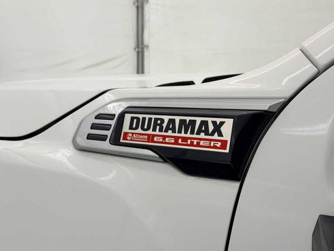 Used 2025 GMC Sierra 3500 SLT w/ X31 Off-Road Package image 11