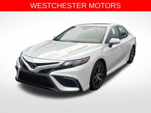 Used 2024 Toyota Camry SE w/ Convenience Package FWD image 1