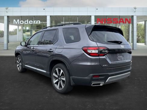 Used 2023 Honda Pilot Elite image 3