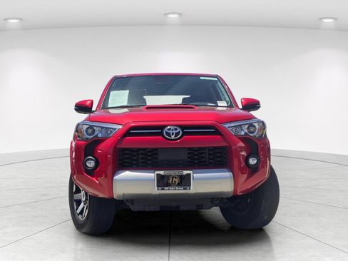 Used 2024 Toyota 4Runner TRD Off-Road Premium AWD/4WD image 2