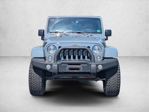Used 2015 Jeep Wrangler Unlimited Sahara AWD/4WD image 2