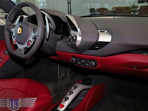 Used 2018 Ferrari 488 GTB image 19