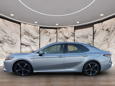 Used 2018 Toyota Camry XSE w/ Driver Assist Package image 5