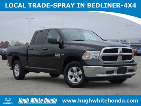 Used 2019 RAM 1500 Classic SLT image 1
