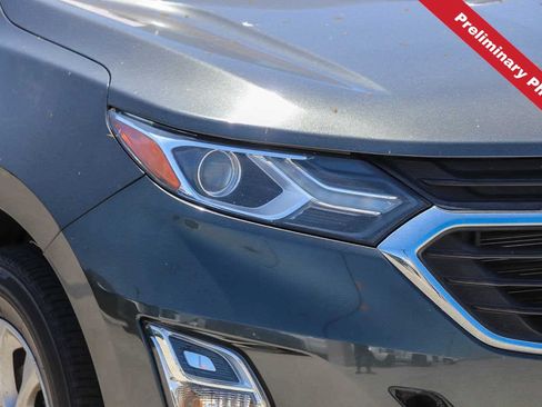 Used 2019 Chevrolet Equinox LS FWD image 4