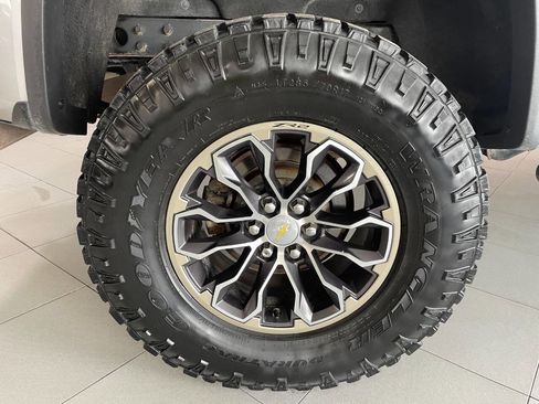 Used 2018 Chevrolet Colorado ZR2 image 13