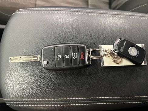 Used 2020 Kia Sportage LX AWD/4WD image 31