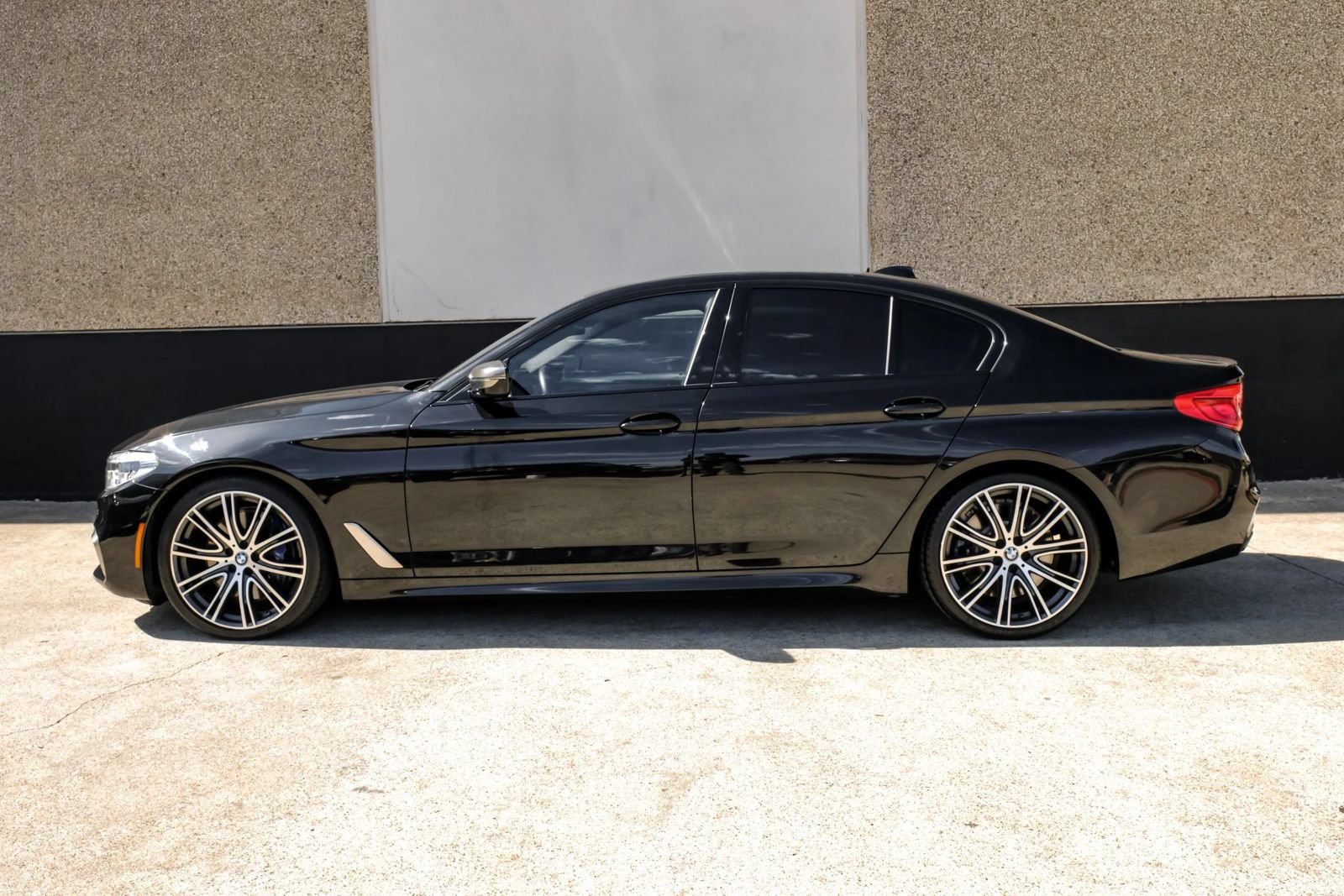 Used 2020 BMW M550i xDrive AWD/4WD image 14
