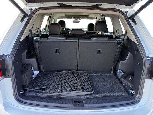 Certified 2026 Volkswagen Atlas SEL Premium R-Line AWD/4WD image 17