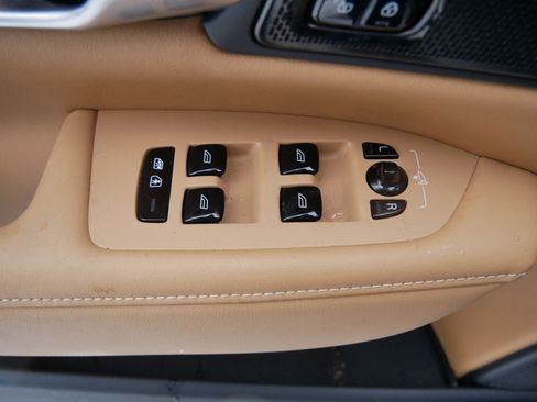 Certified 2024 Volvo V90 B6 Cross Country Ultimate w/ Protection Package Premier image 11