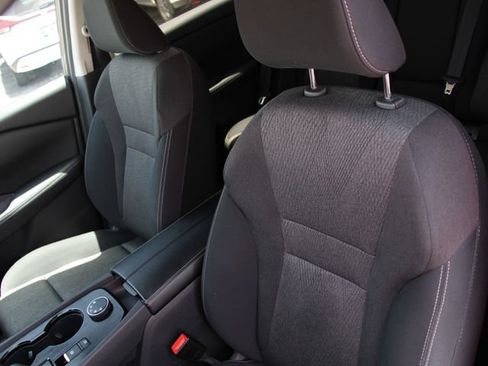 Used 2024 Nissan Rogue SV AWD/4WD image 5