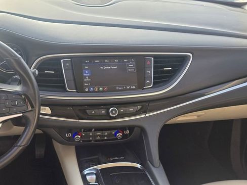 Used 2023 Buick Enclave Essence image 17