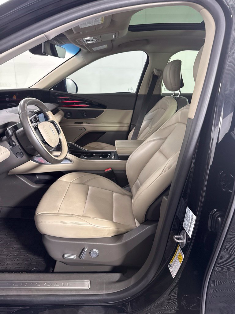 Used 2024 Lincoln Nautilus Premier w/ Equipment Group 102A AWD/4WD image 18