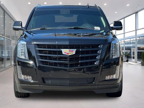Used 2020 Cadillac Escalade ESV Luxury w/ Escalade Sport Edition RWD image 9