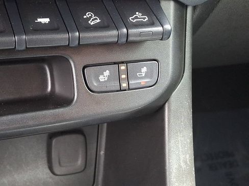 Used 2022 Chevrolet Colorado Z71 w/ Safety Package AWD/4WD image 25