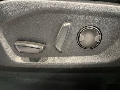 Used 2020 Ford Edge SEL w/ Convenience Package image 12