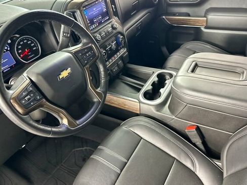 Used 2019 Chevrolet Silverado 1500 High Country w/ Technology Package image 10