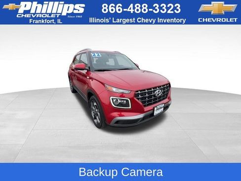 Used 2022 Hyundai Venue Limited image 2