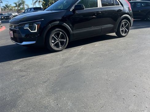 Used 2025 Kia Niro LX FWD image 1