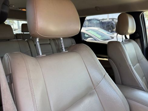 Used 2017 Dodge Durango GT w/ Nav & Power Liftgate Group RWD image 2