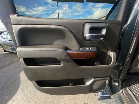 Used 2018 GMC Sierra 1500 SLT w/ Enhanced Driver Alert Package image 22