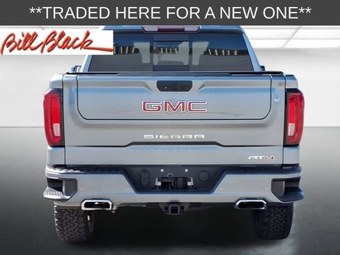 Used 2021 GMC Sierra 1500 AT4 w/ AT4 Value Package AWD/4WD image 5