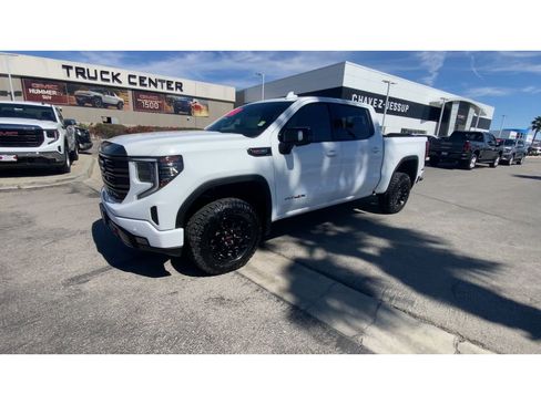 Used 2023 GMC Sierra 1500 AT4X image 4