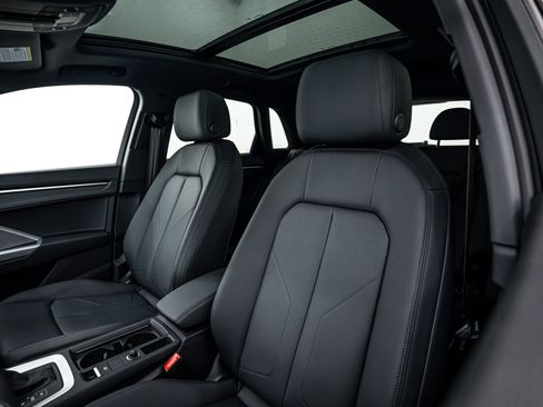 New 2025 Audi Q3 2.0T Premium image 11