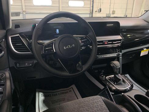 New 2026 Kia Seltos S image 4