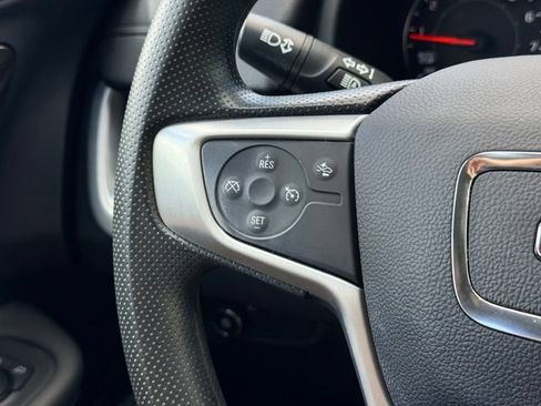 Used 2023 GMC Terrain SLE w/ Driver Convenience Package FWD image 11