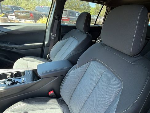 New 2026 Jeep Cherokee Laredo AWD/4WD image 17