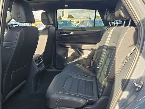 New 2026 Volkswagen Atlas Cross Sport SEL R-Line image 6